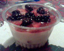 mousse de frutos rojos y yoghurt